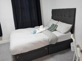King Bedroom in Dartford central- Close to all amenities, hotel v destinaci Dartford