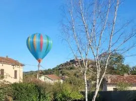 La jolie Vue et La Maison de la Tour- Cordes-sur-Ciel