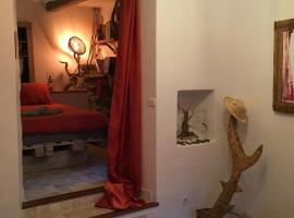 Le monde de Théodore, hotel v destinaci Anduze