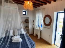Harmonia Studio, place to stay in Kimolos