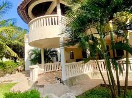 Enchanting 3bed Villa with Ac &pool