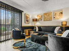 Walk to Anakeesta Romantic 1BR w Fireplace