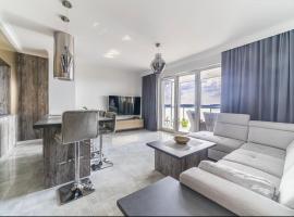 ApartMate- City View Comfy Apartment by the Sea & free gym, Hotel in Danzig