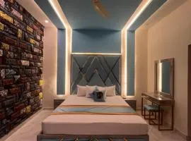 Gulberg Continental Hotel