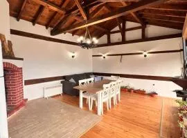 Nadejda Guest House in Tyzha