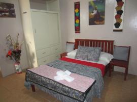 Lyn's Do Drop Inn Transient House, hotel az A Lourdes-i Szűzanya Grottája környékén Baguióban