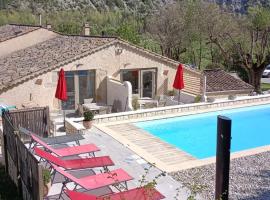 Gîte de la Source, hotel in Barret-sur-Meouge