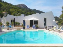 UN BALCON sur LA SAINTE VICTOIRE, hotel a Cadolive