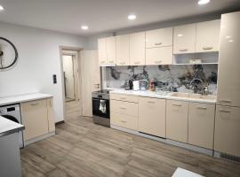 Victoria Elegance Apartment, hotel with hot tubs in Sofia