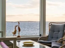 Oceanfront Retreat Heated Pool, Sauna, Jacuzzi
