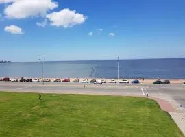 Frente al mar