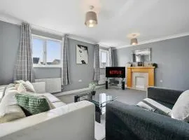Hampton - 5 beds, 2 bathroom, Garden, Free Parking