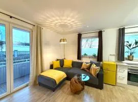 YAY - 65m2 Apartment am Bahnhof - Smart TV - Internet - Kaffee - Waschmaschine - Trockner