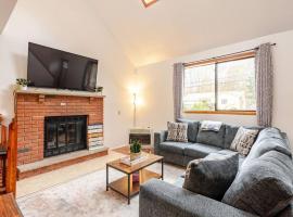 Poconos Chalet, chalet de monta&ntilde;a en Tobyhanna