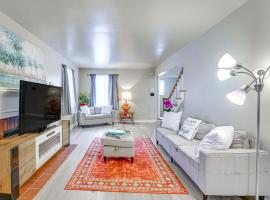 15 Mi to Dtwn Detroit Cozy Family Home with Yard!, hotel v destinaci Detroit