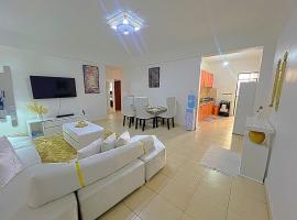 Lavish Homely Apt 5, хотел с паркинг в Кисуму
