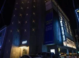 Gray hotel