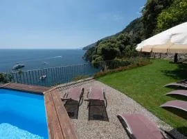Villa with pool and gardens with wonderful sea view