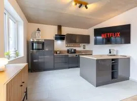 Pitlane Apartment 3