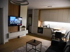 Finn Modern Seaside Apartment