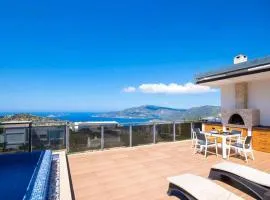 KaşHoneymoonVillawith indoorhotpool andseaview