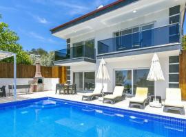 Islamlar Village Luxury Villa - 1790, khách sạn ở Kalkan
