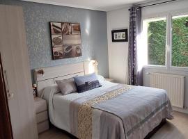 Chambre et petit d&eacute;jeuner &agrave; Socoa, hotel para golfe em Urrugne