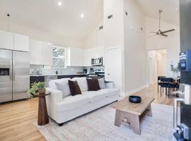 Cozy King Suite in Houston TX, hotel di Houston