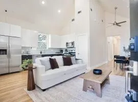 Cozy King Suite in Houston TX