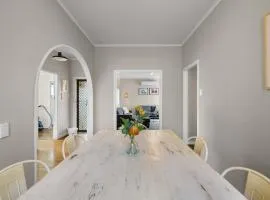 Charming 3 Bedroom Family Home Pet Friendly