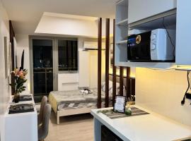 La Rynaz - Azure North, hotel in Pampang
