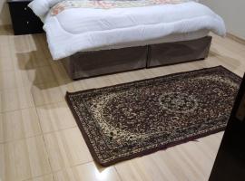 جناح غرفتين وصالة لشخصين مع أطفال الرايس, hotel v mestu Rayyis