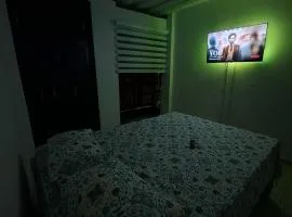 Apartamento Con Entrada independiente, 2 Habitaciones y 1 Baño
