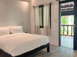 The Henry Resort Siargao at Kermit, 5 t&auml;hden hotelli kohteessa General Luna