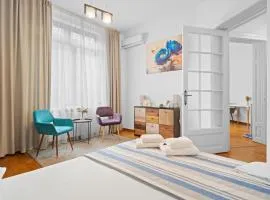 Golden Villa - in the Heart of Old Town Bucharest