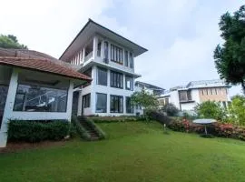 Family Only Large Backyard Villa - De Reiz Kencana Syariah 4BR