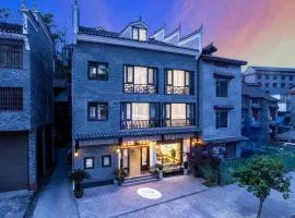 Fenghuang Green Dream Leisurely Hotel