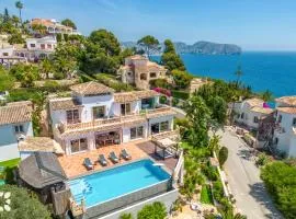 Villa Calma by Abahana Villas