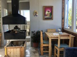 SkyBond, hotel en Badghān