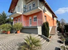 Akácfa B&B