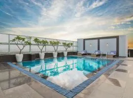 Country Inn & Suites by Radisson, Gurugram Sector 12