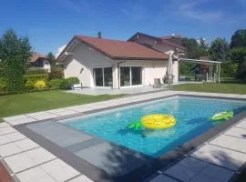 Magnifique villa au bord du lac