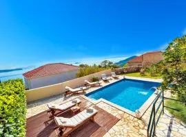Villa Platanus with Private Pool & Sea View