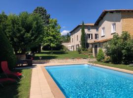 LES LOGES DE BACCHUS Le petit Loft, hotel in Chonas-lʼAmballan