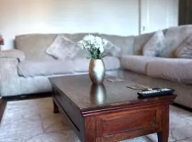 Cosy Ground Floor Apartment With Fantastic Transport Links