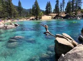 Zephyr Cove first level 1 Bed: close to everything bike, ski, swim!