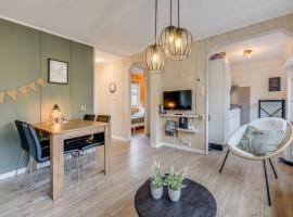 Modern Chalet in the Veluwe, Hotel in Putten