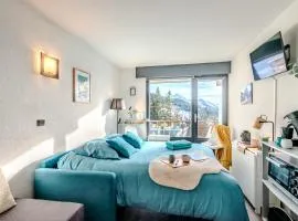 Slow Chalet Maison des Bois 2min walk from slopes Nordic Alpine skiing