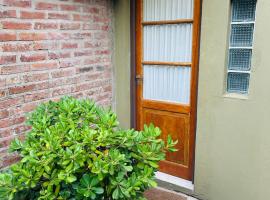 Alojamiento Entero, Aeropuerto Ezeiza, hotel en Ezeiza