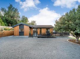 Appletree Lodge with Hot Tub, hotell sihtkohas Ayr